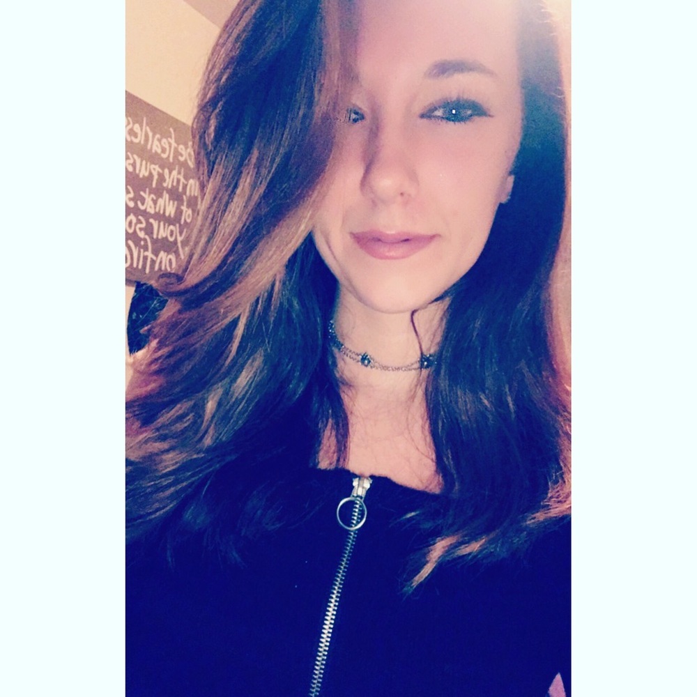 Meet your Posher, Kayla